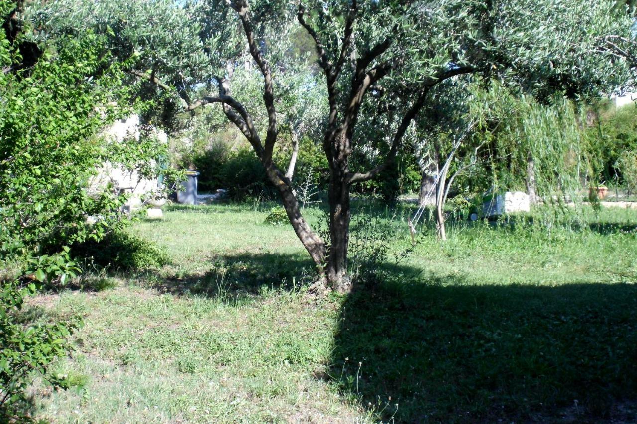 B&B Le Petit Frigouye Rochefort-du-Gard Exteriér fotografie